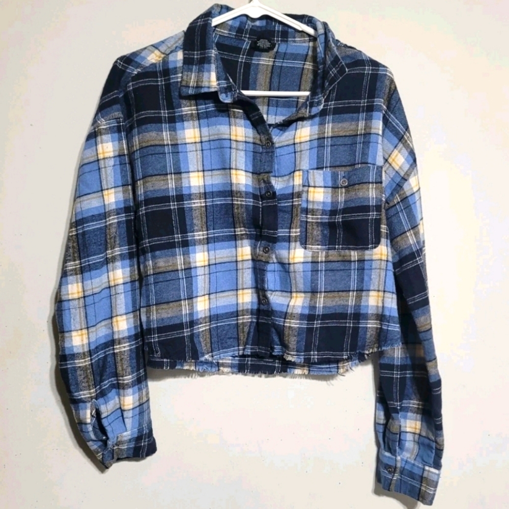 Blue Flannel Shirt Womens Sz Medium Cropped Frayed Western Cowgirl Grunge Emo‎